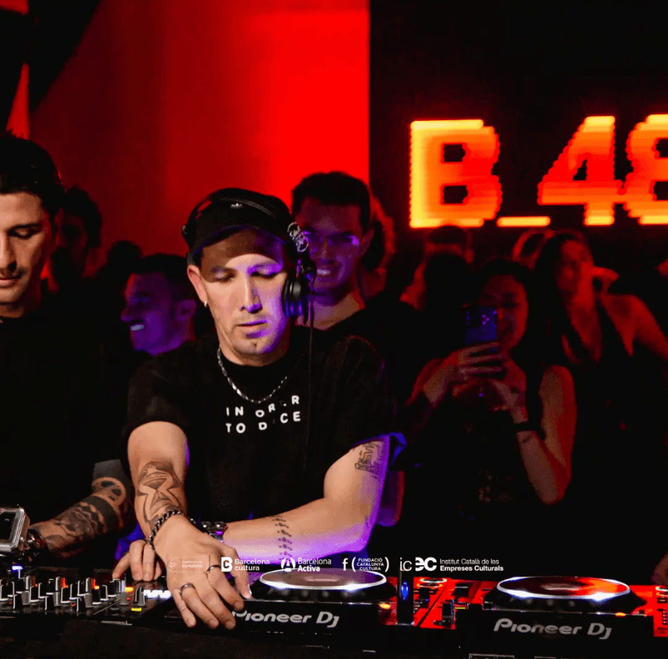 Flug INVITES - B48_Live