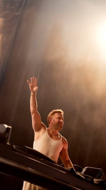 F*** ME I'M FAMOUS! by David Guetta