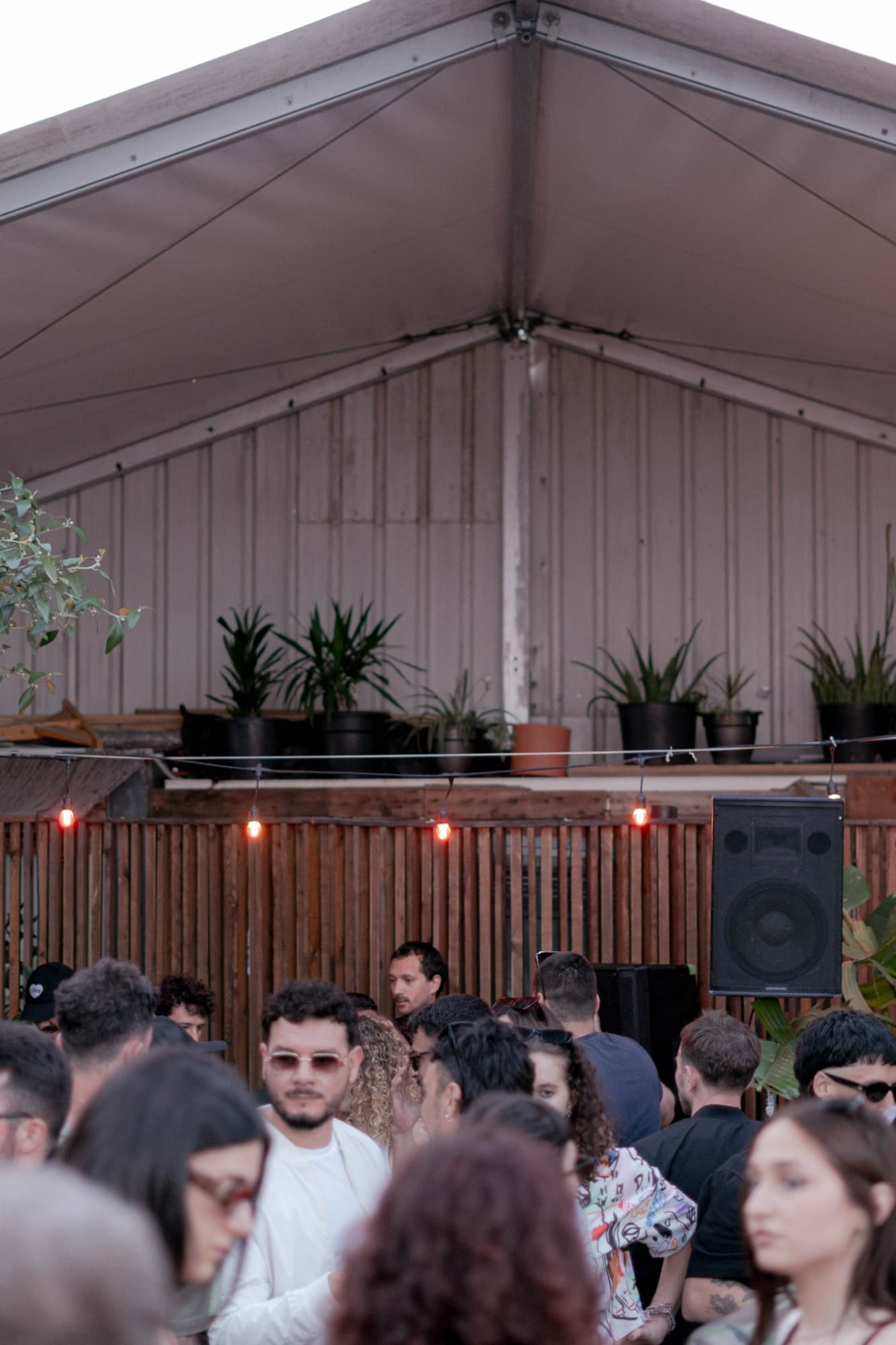 Easter Sunday Boogie by Medio Crew at elbus