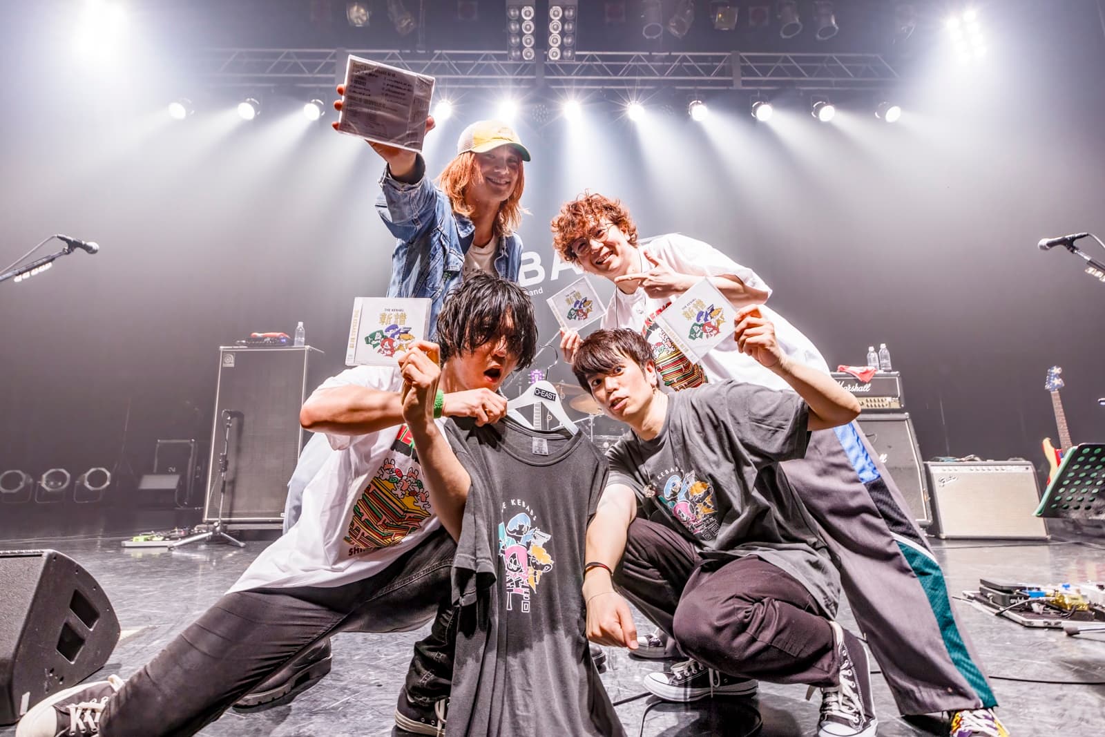 THE KEBABS 激突