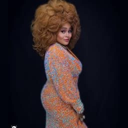 Nia Valentino