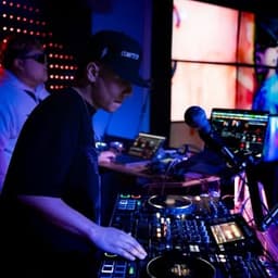 DJ Johan Ortiz