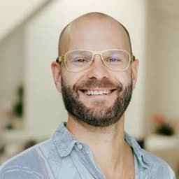Kay-Peter Recker