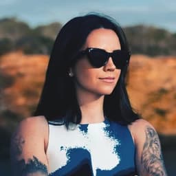 JANIKA TENN